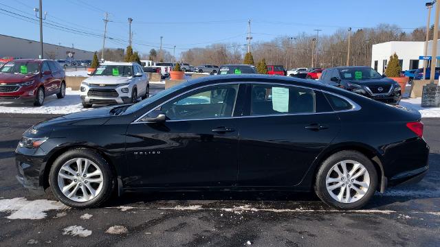 2017 Chevrolet Malibu Vehicle Photo in MOON TOWNSHIP, PA 15108-2571