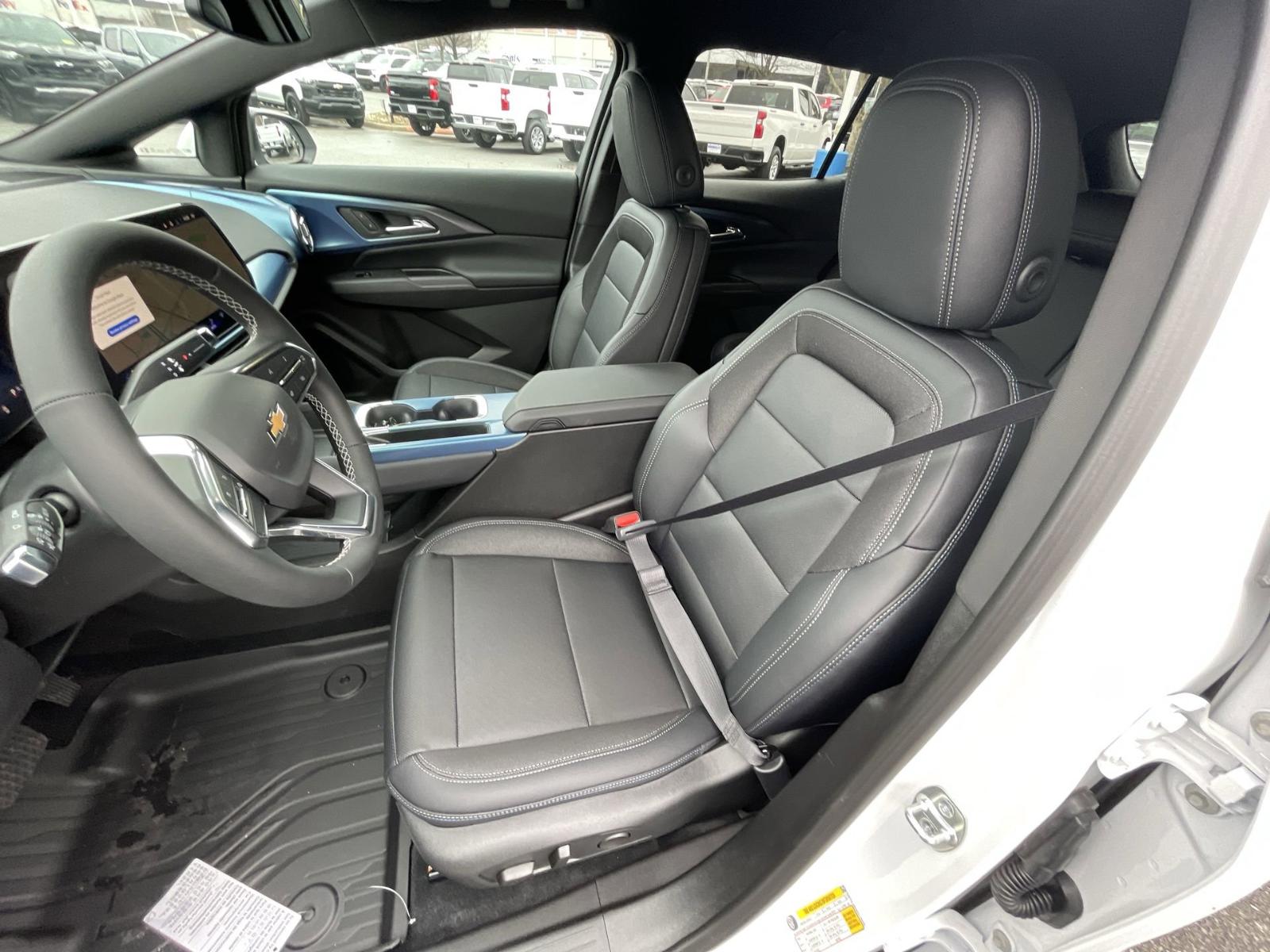 2025 Chevrolet Equinox EV Vehicle Photo in BENTONVILLE, AR 72712-4322