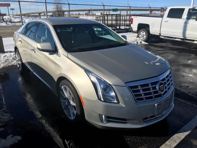 2013 Cadillac XTS Vehicle Photo in GREEN BAY, WI 54303-3330