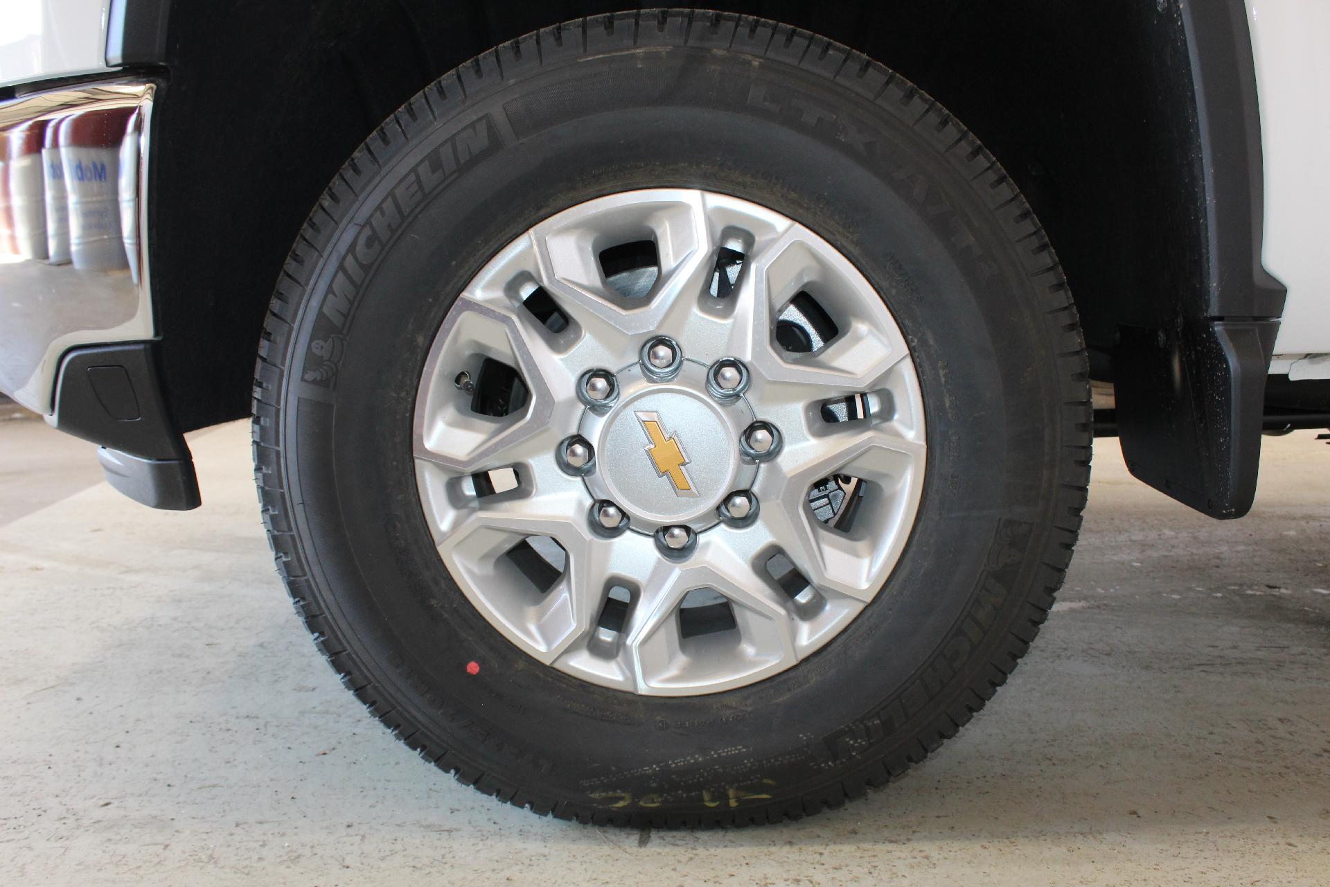2025 Chevrolet Silverado 2500 HD Vehicle Photo in NORTHAMPTON, MA 01060-1120