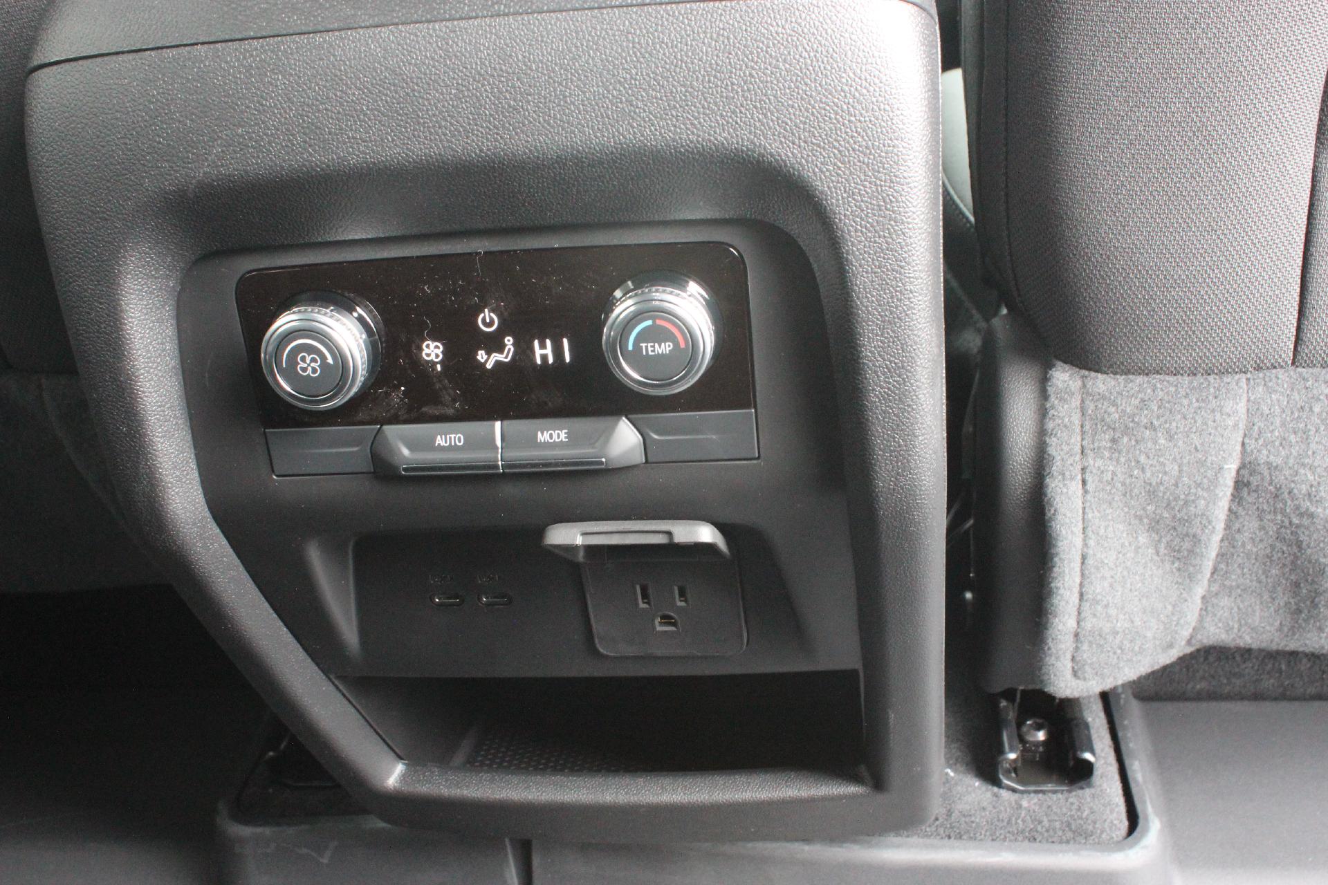 2025 GMC Acadia Vehicle Photo in AURORA, CO 80012-4011