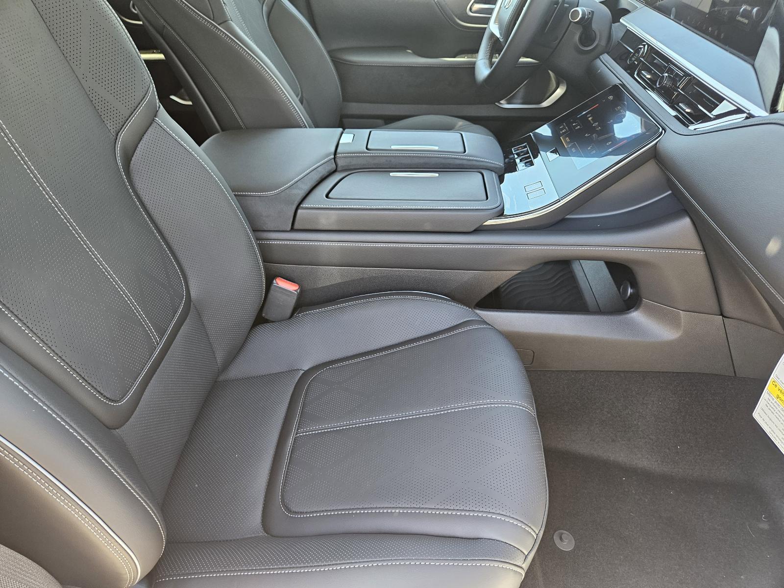 2025 INFINITI QX80 Vehicle Photo in Fort Worth, TX 76132
