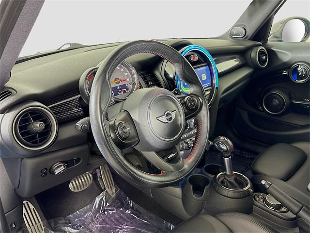2015 MINI Cooper S Hardtop 4 Door Vehicle Photo in Puyallup, WA 98371