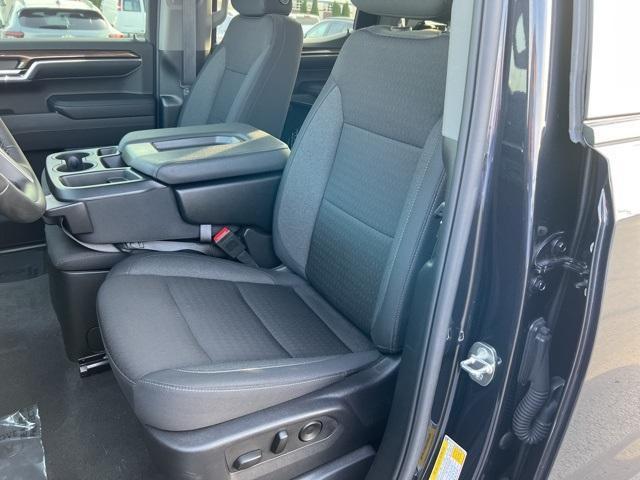 2024 Chevrolet Silverado 1500 Vehicle Photo in GREEN BAY, WI 54304-5303