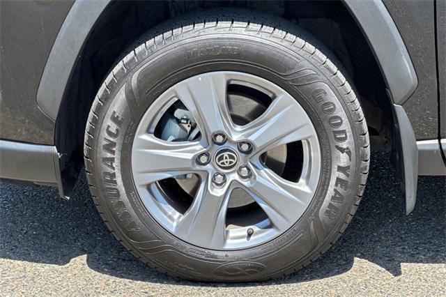 2022 Toyota RAV4 Vehicle Photo in ELK GROVE, CA 95757-8703