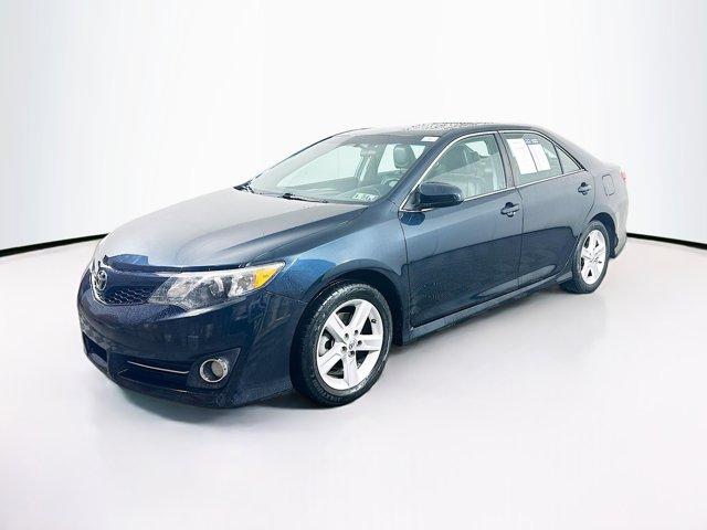2014 Toyota Camry Vehicle Photo in Doylsetown, PA 18901