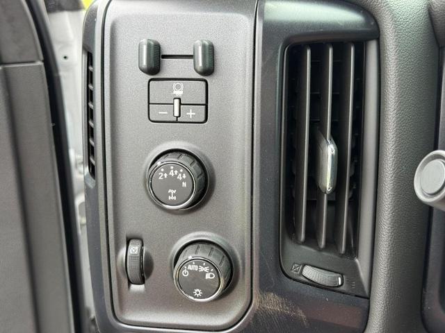 2024 Chevrolet Silverado 5500 HD Vehicle Photo in COLUMBIA, MO 65203-3903