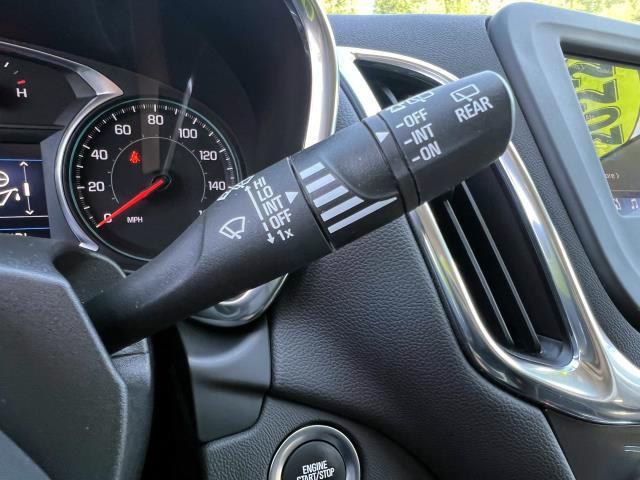 2022 Chevrolet Equinox Vehicle Photo in Roslyn, NY 11576