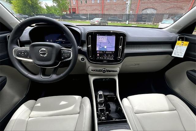 2026 Volvo XC40 Vehicle Photo in Houston, TX 77007
