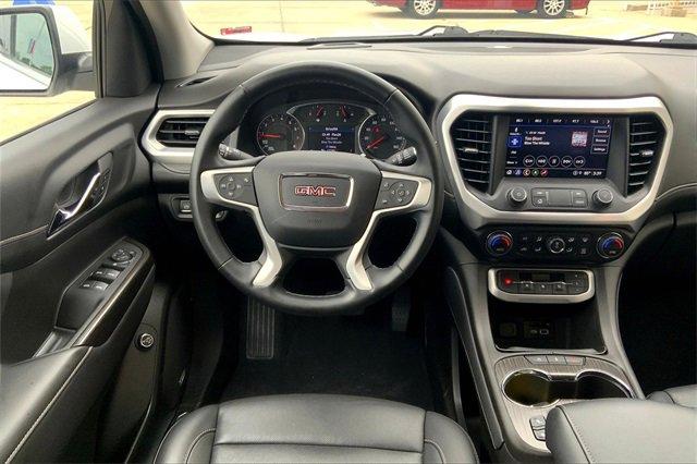 2023 GMC Acadia Vehicle Photo in TOPEKA, KS 66609-0000