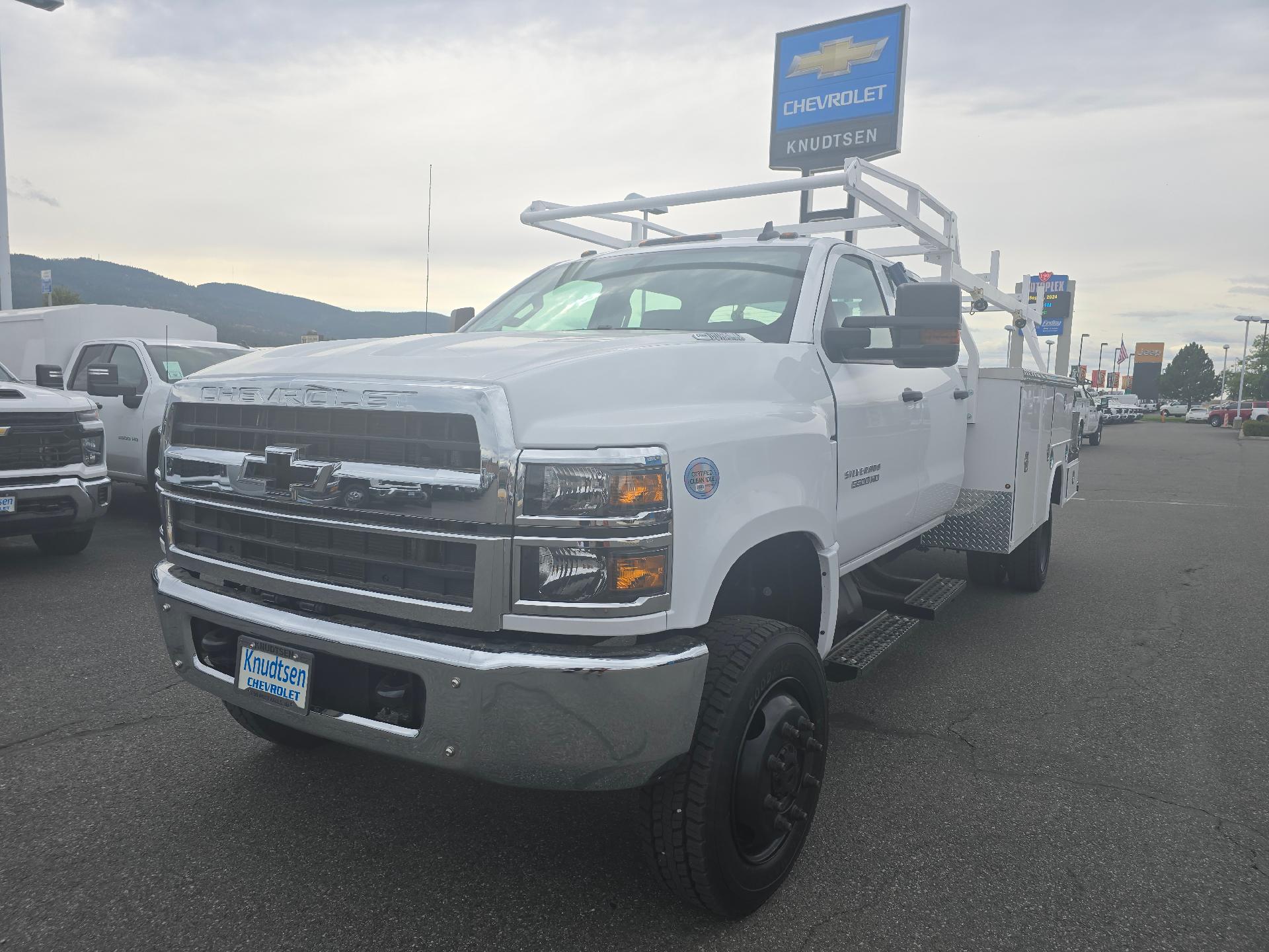 2023 Chevrolet Silverado 5500 HD Vehicle Photo in POST FALLS, ID 83854-5365