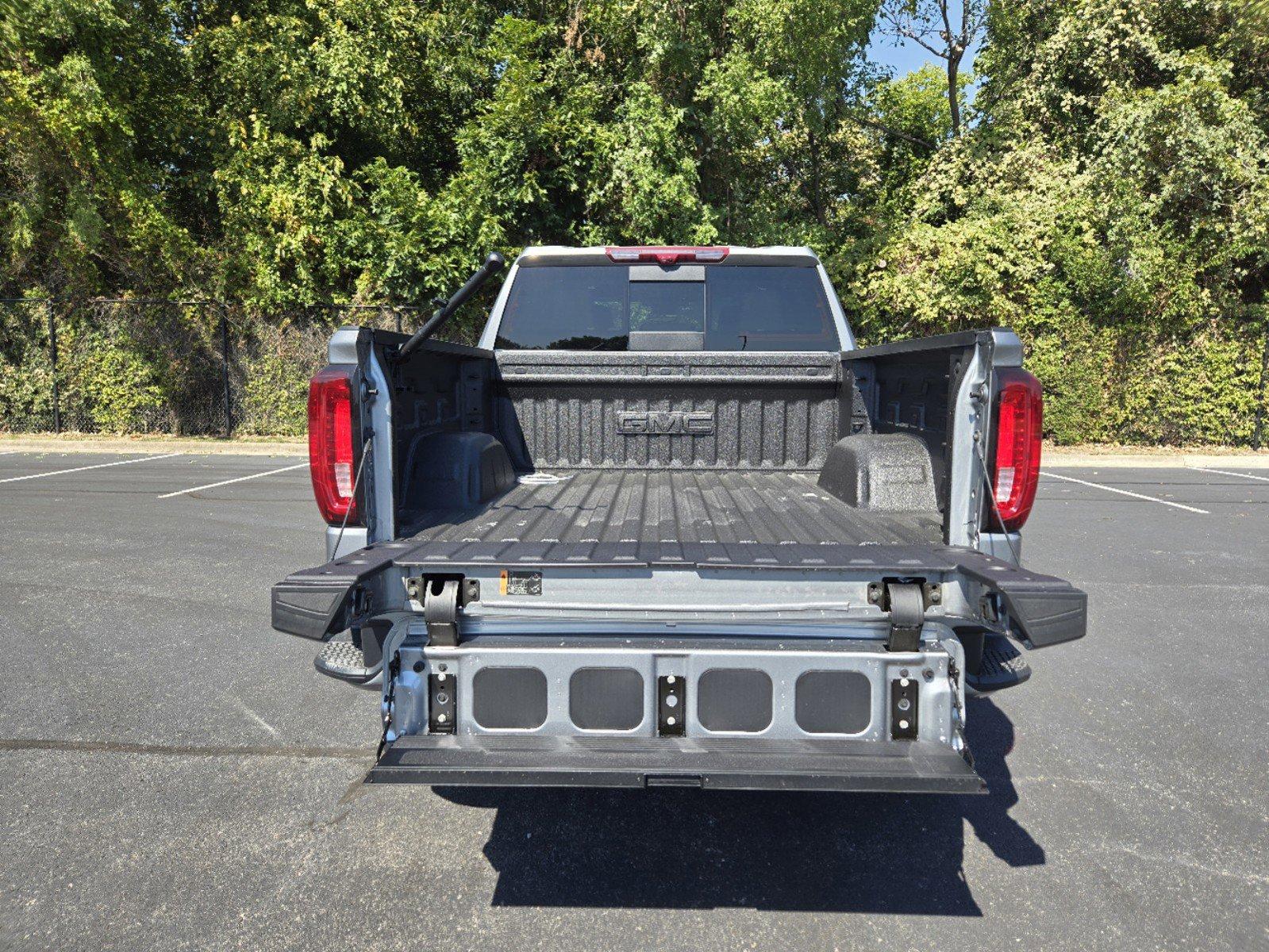 2025 GMC Sierra 1500 Vehicle Photo in DALLAS, TX 75209-3016