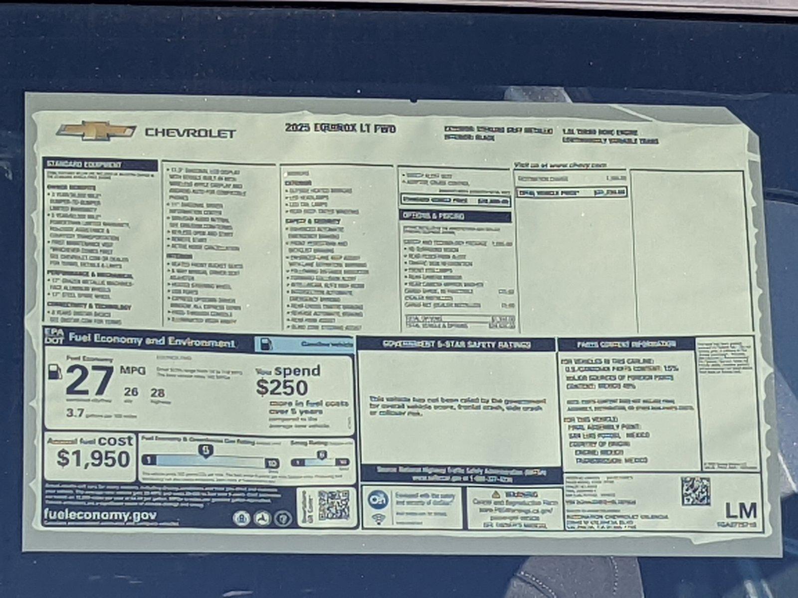 2025 Chevrolet Equinox Vehicle Photo in VALENCIA, CA 91355-1705