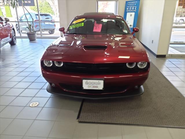 Used 2019 Dodge Challenger R/T with VIN 2C3CDZFJ5KH702064 for sale in Freeport, IL