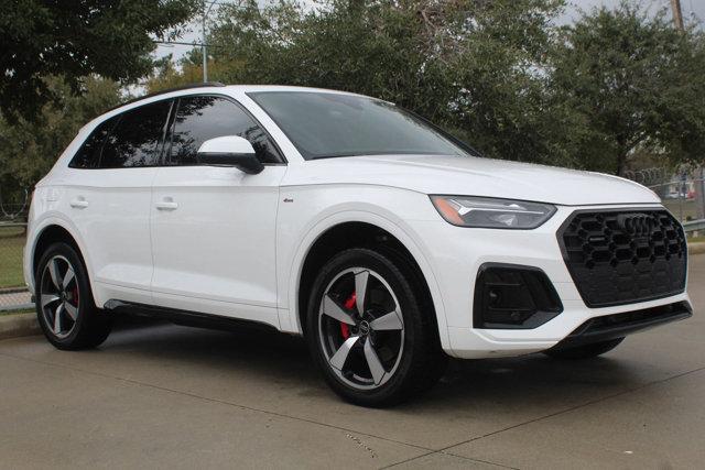 2024 Audi Q5 Vehicle Photo in HOUSTON, TX 77090