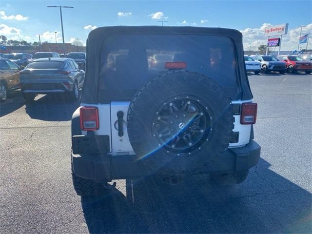 2011 Jeep Wrangler Vehicle Photo in LEWES, DE 19958-4935