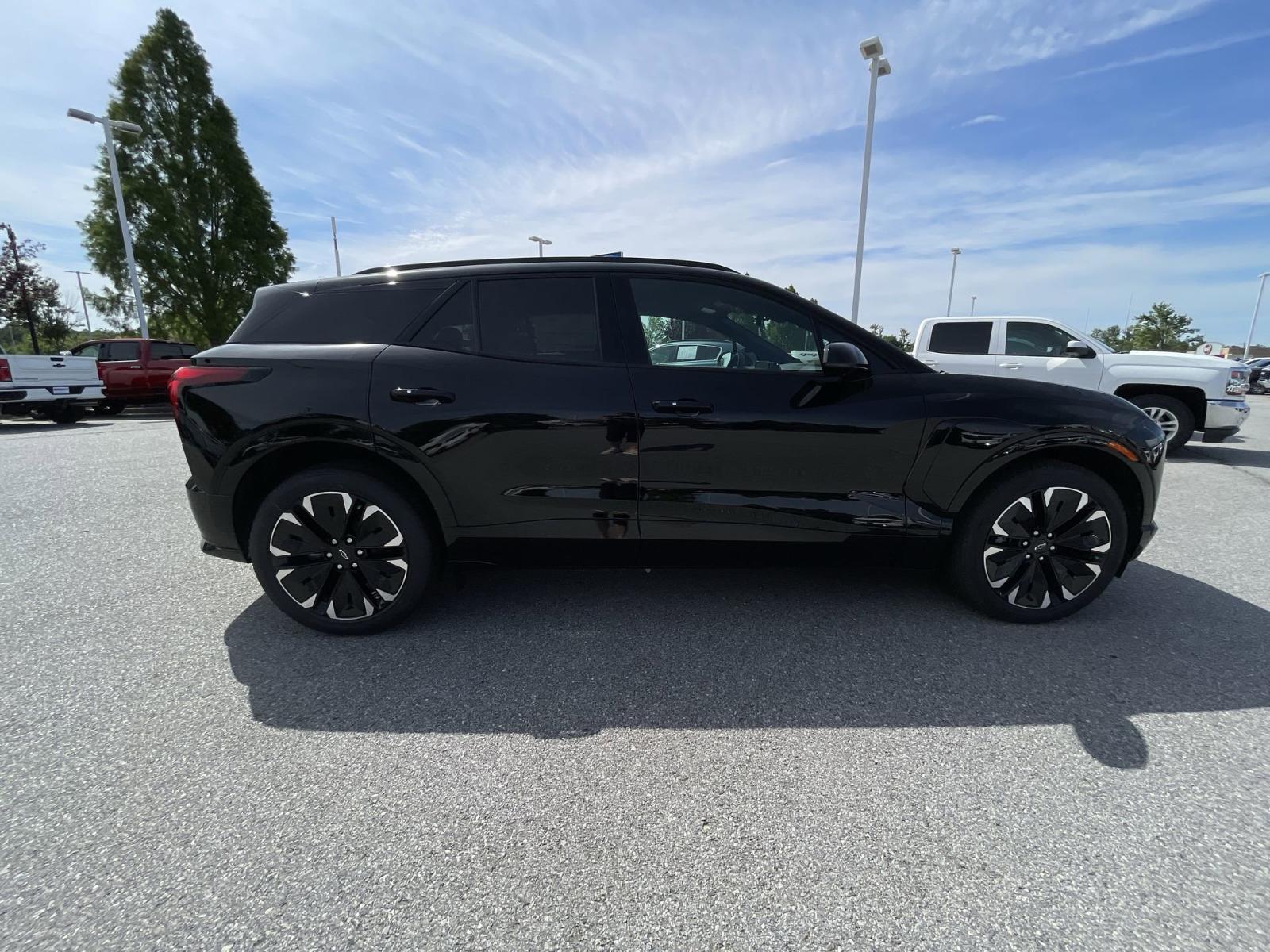 2024 Chevrolet Blazer EV Vehicle Photo in BENTONVILLE, AR 72712-4322