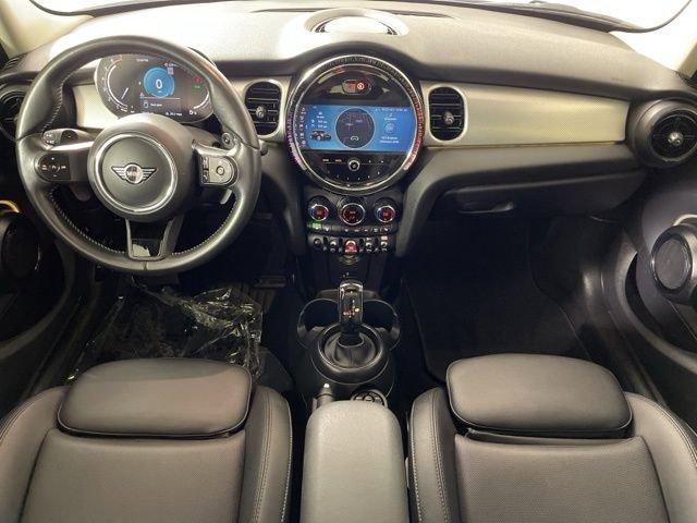 2024 MINI Hardtop 4 Door Vehicle Photo in PHOENIX, AZ 85014-3381