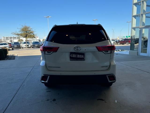 2019 Toyota Highlander Vehicle Photo in Grapevine, TX 76051