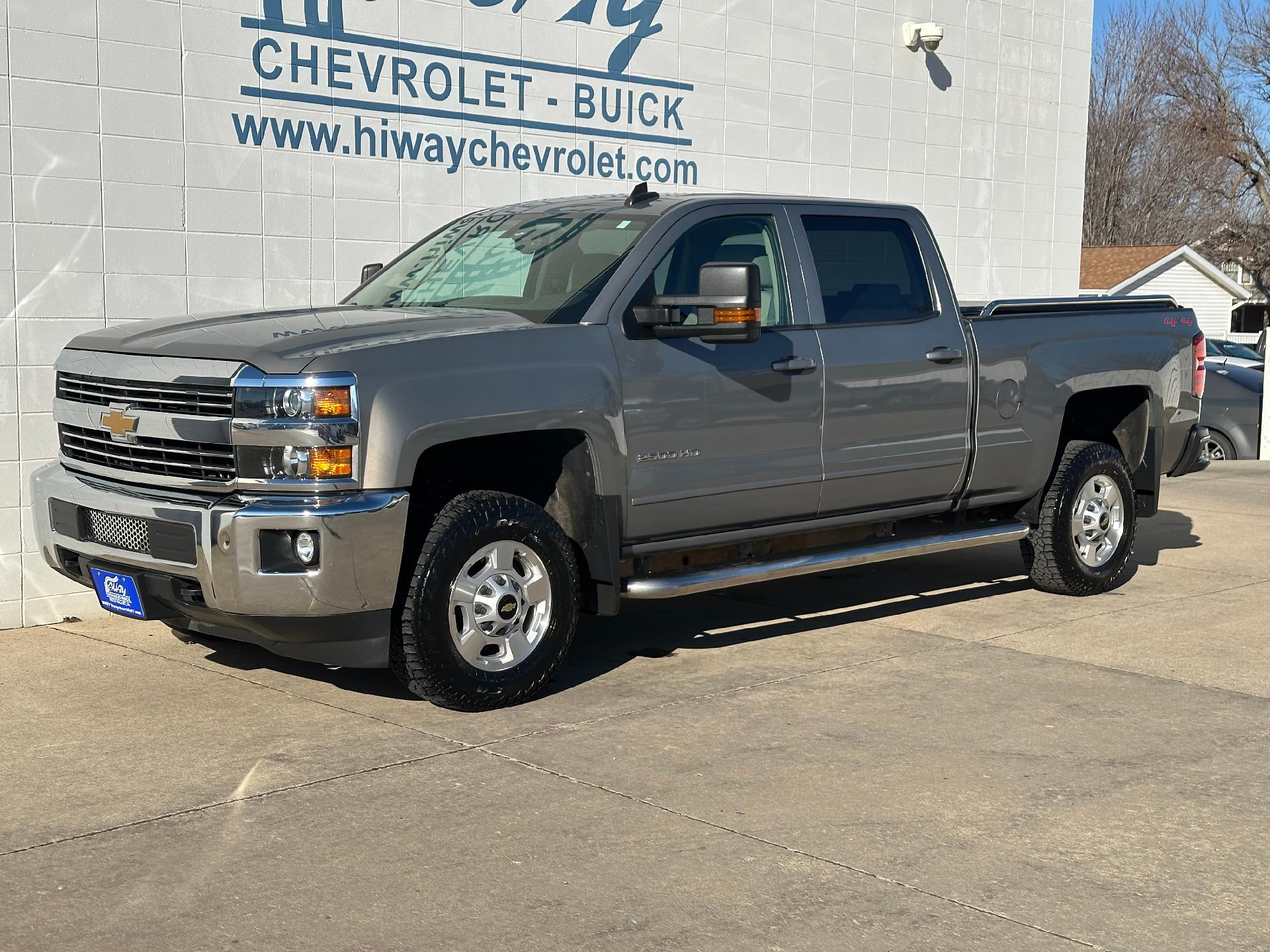 Used 2017 Chevrolet Silverado 2500HD LT with VIN 1GC1KVEG4HF136559 for sale in Rock Valley, IA