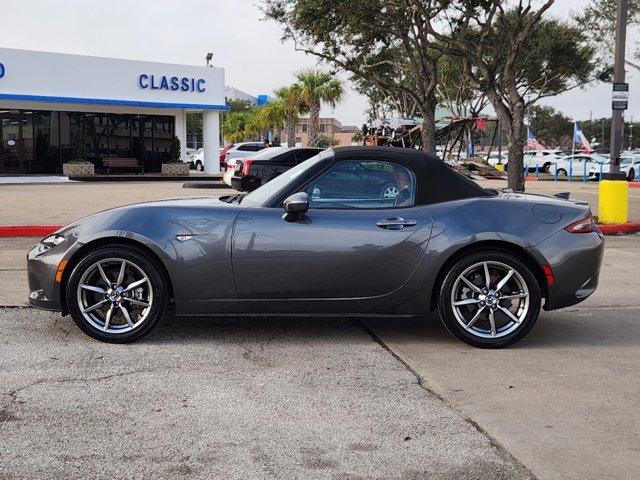 2022 Mazda MX-5 Miata Vehicle Photo in SUGAR LAND, TX 77478-0000