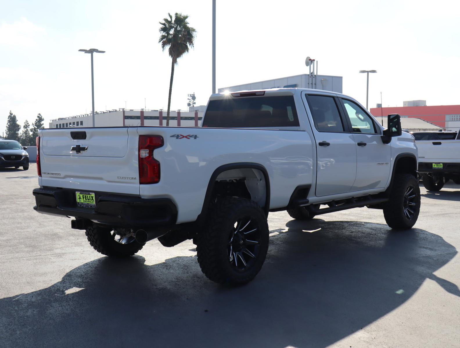 2025 Chevrolet Silverado 2500 HD Vehicle Photo in LOS ANGELES, CA 90007-3794