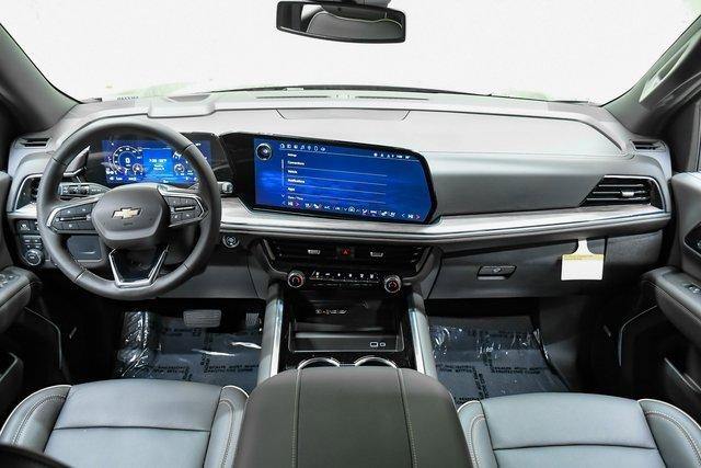 2025 Chevrolet Suburban Vehicle Photo in EVERETT, WA 98203-5662