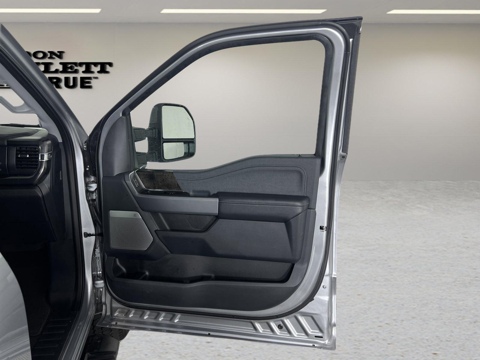 2024 Ford Super Duty F-250 SRW Vehicle Photo in GEORGETOWN, TX 78626-7508