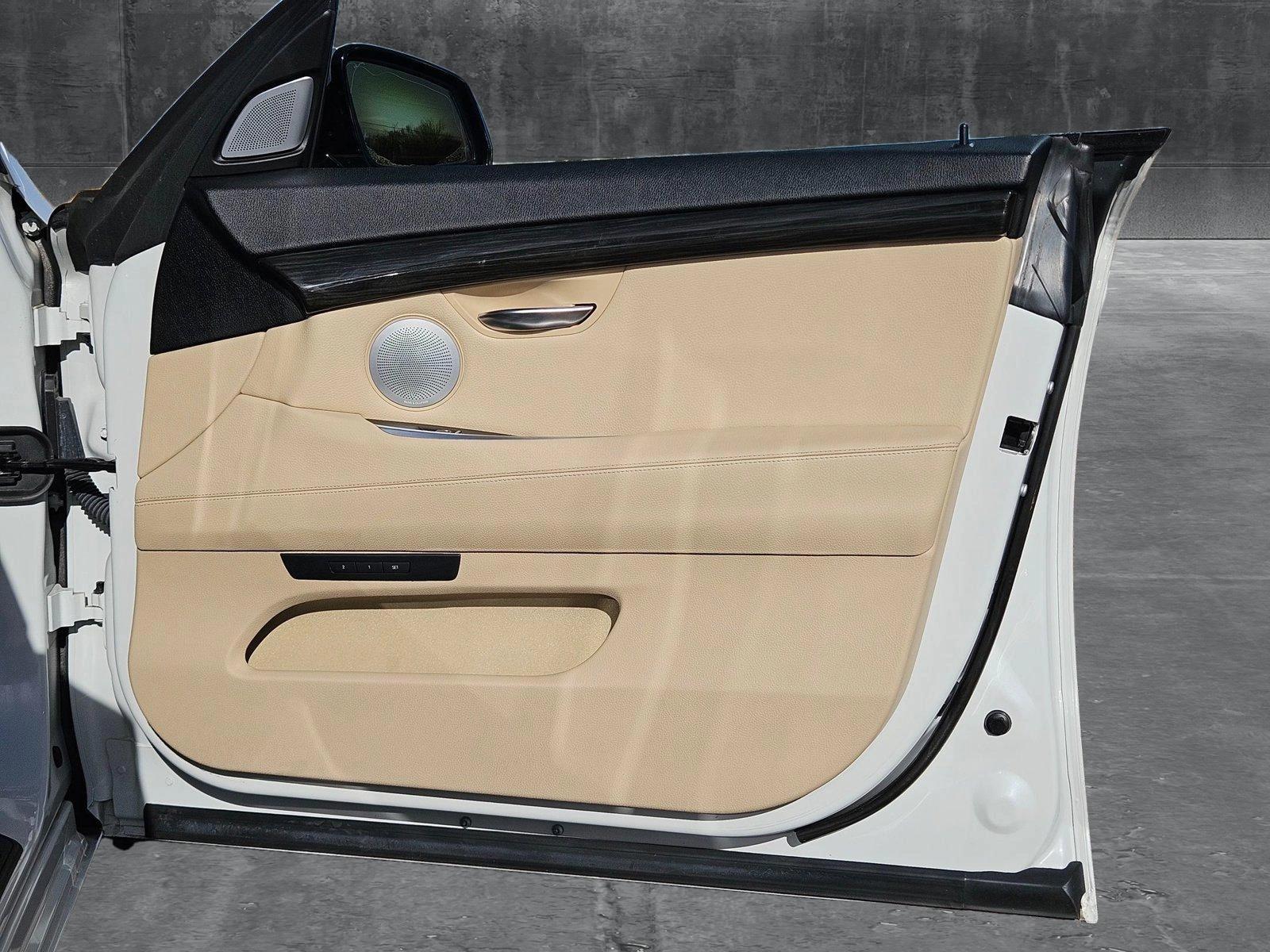 2016 BMW 550i xDrive Gran Turismo Vehicle Photo in Austin, TX 78728