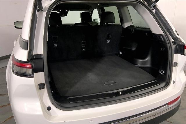 2023 Jeep Grand Cherokee Vehicle Photo in Kansas City, MO 64114