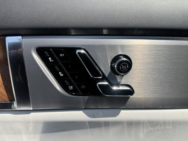2026 Cadillac VISTIQ Vehicle Photo in LEOMINSTER, MA 01453-2952