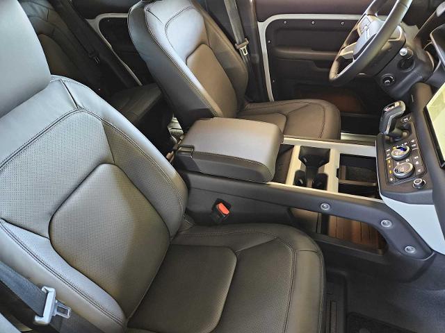 2025 Defender Vehicle Photo in AUSTIN, TX 78717