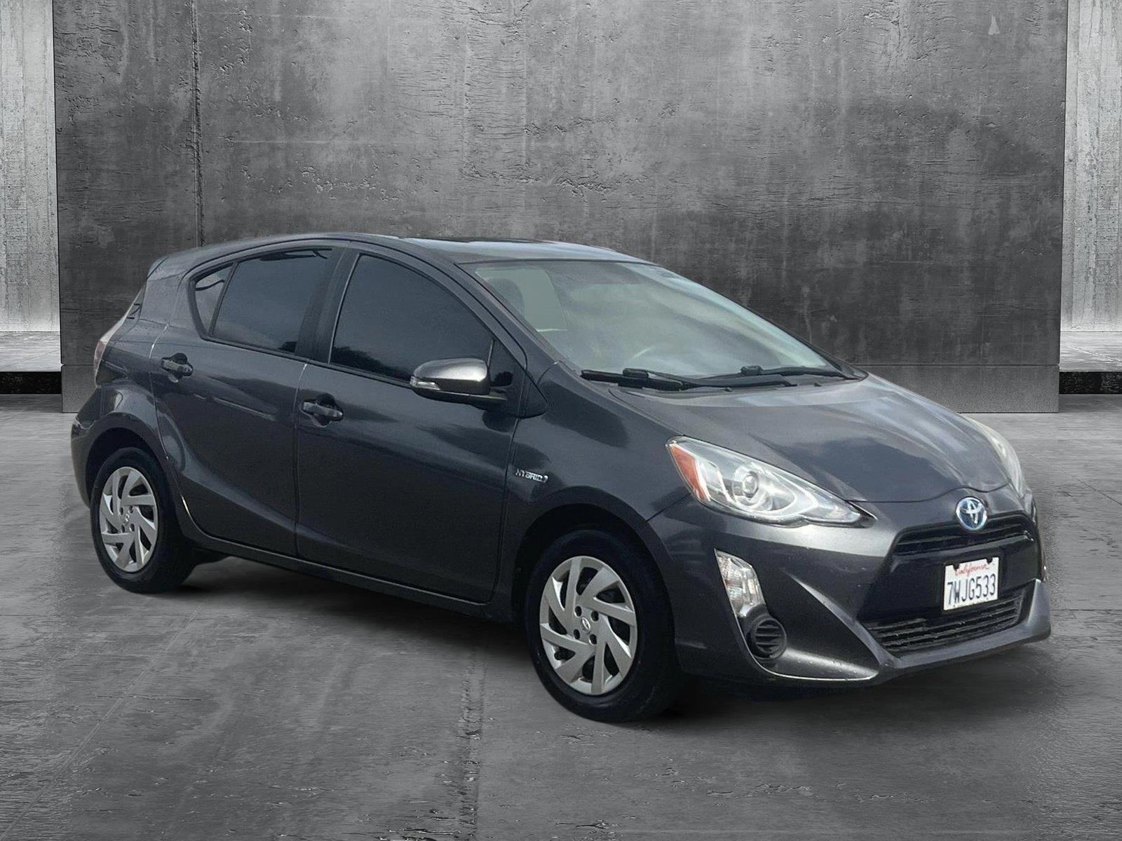 2015 Toyota Prius c Vehicle Photo in VALENCIA, CA 91355-1705
