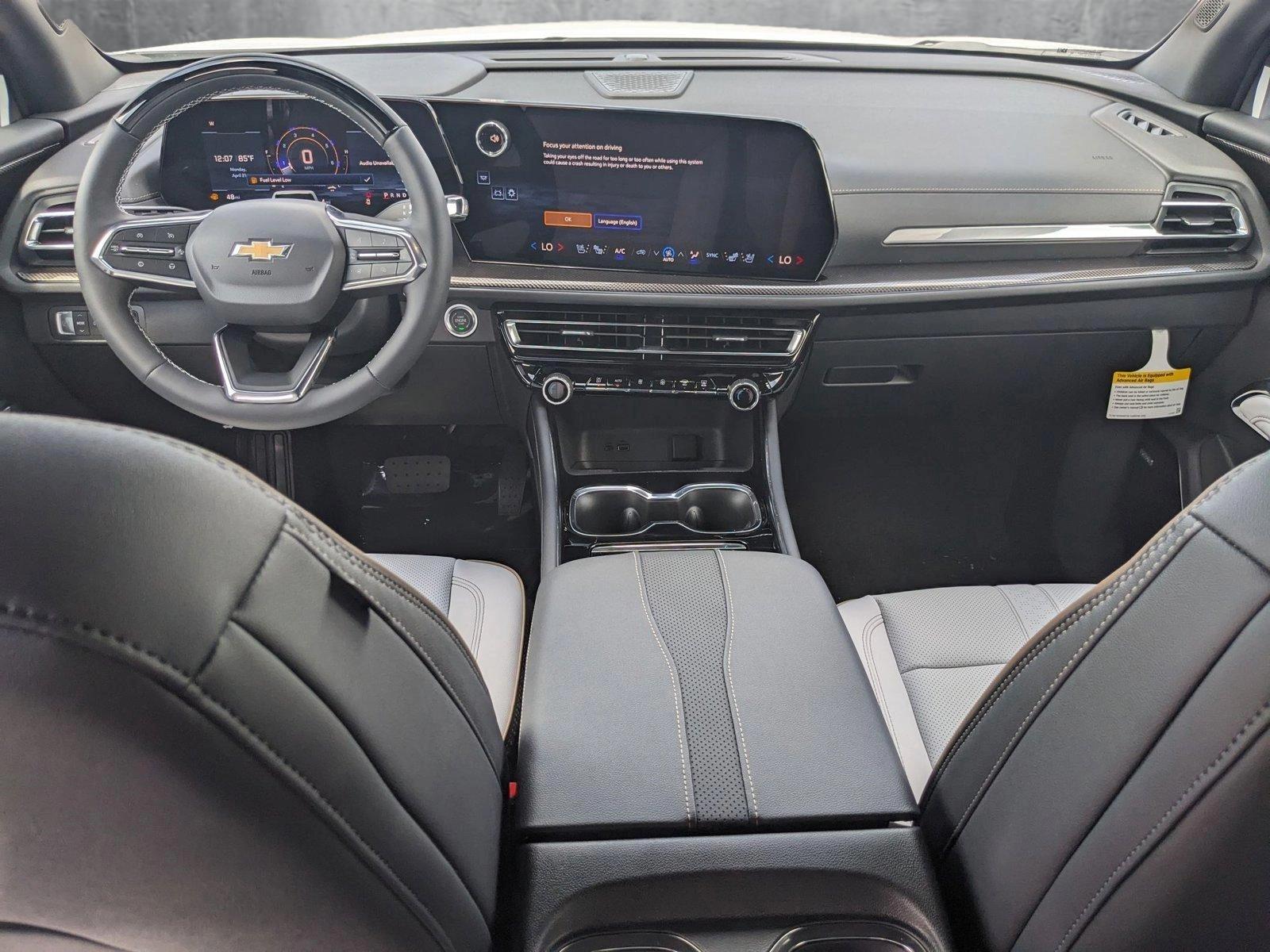2025 Chevrolet Traverse Vehicle Photo in PEMBROKE PINES, FL 33024-6534