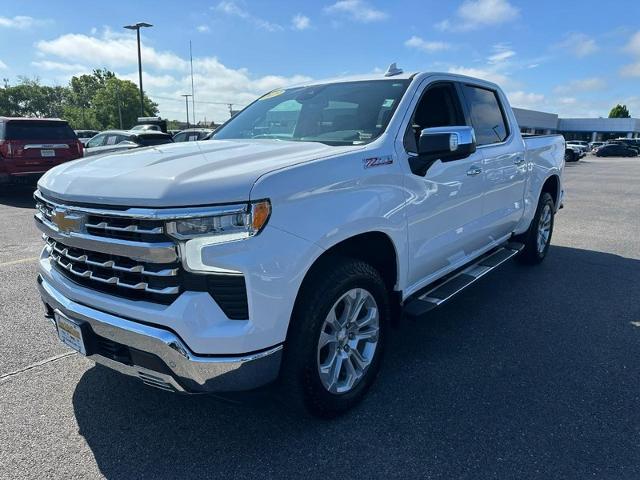 2023 Chevrolet Silverado 1500 Vehicle Photo in COLUMBIA, MO 65203-3903