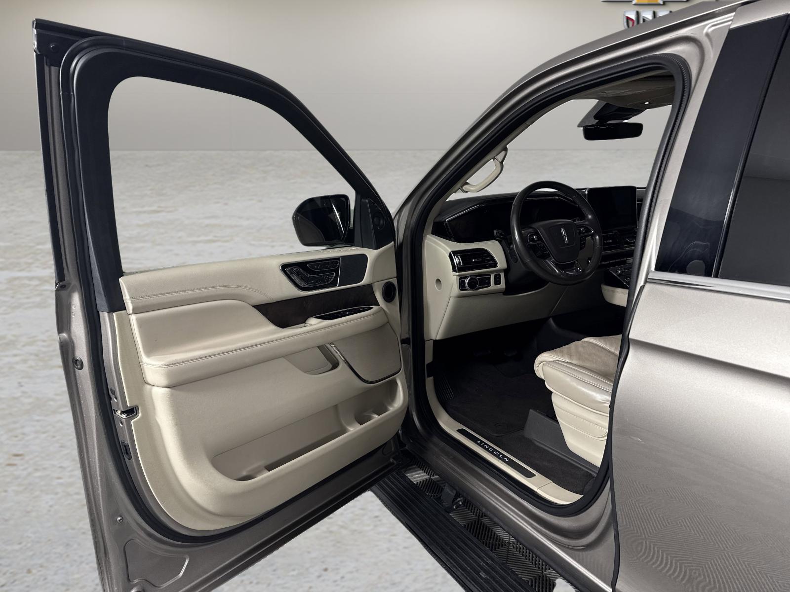 2019 Lincoln Navigator L Vehicle Photo in GEORGETOWN, TX 78626-7508