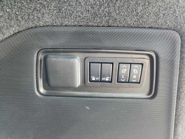 2025 Cadillac Escalade Vehicle Photo in Grapevine, TX 76051