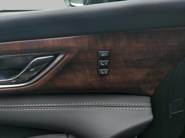 2025 Subaru Ascent Vehicle Photo in Green Bay, WI 54304