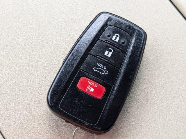 2021 Toyota Highlander Vehicle Photo in BRUNSWICK, GA 31525-1881