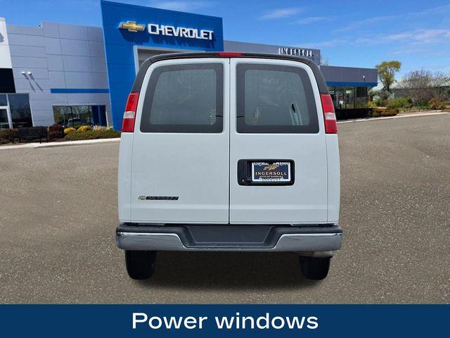 2024 Chevrolet Express Cargo 2500 Vehicle Photo in DANBURY, CT 06810-5034