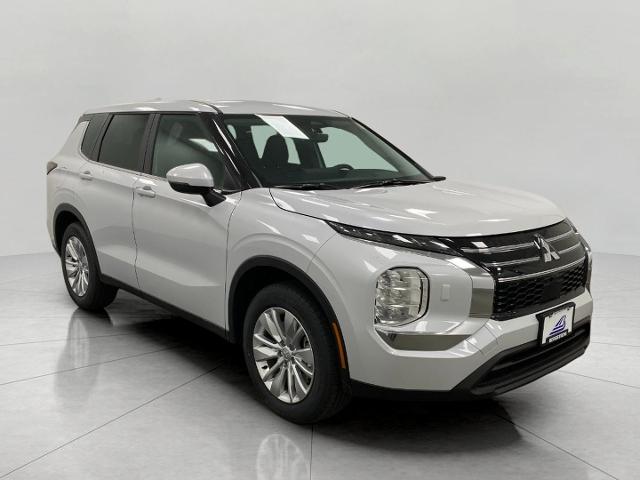 2025 Mitsubishi Outlander Vehicle Photo in Neenah, WI 54956