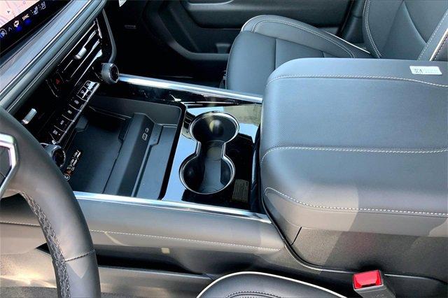 2025 Chevrolet Tahoe Vehicle Photo in KANSAS CITY, MO 64114-4502
