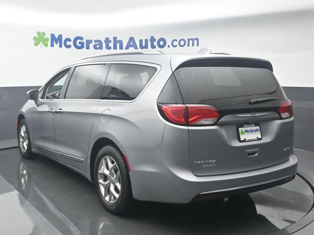 2018 Chrysler Pacifica Vehicle Photo in Marion, IA 52302