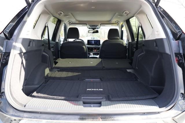 2025 Nissan Rogue Vehicle Photo in Ballwin, MO 63011