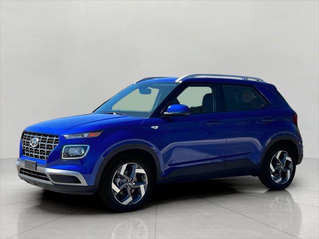 2025 Hyundai VENUE Vehicle Photo in Green Bay, WI 54304