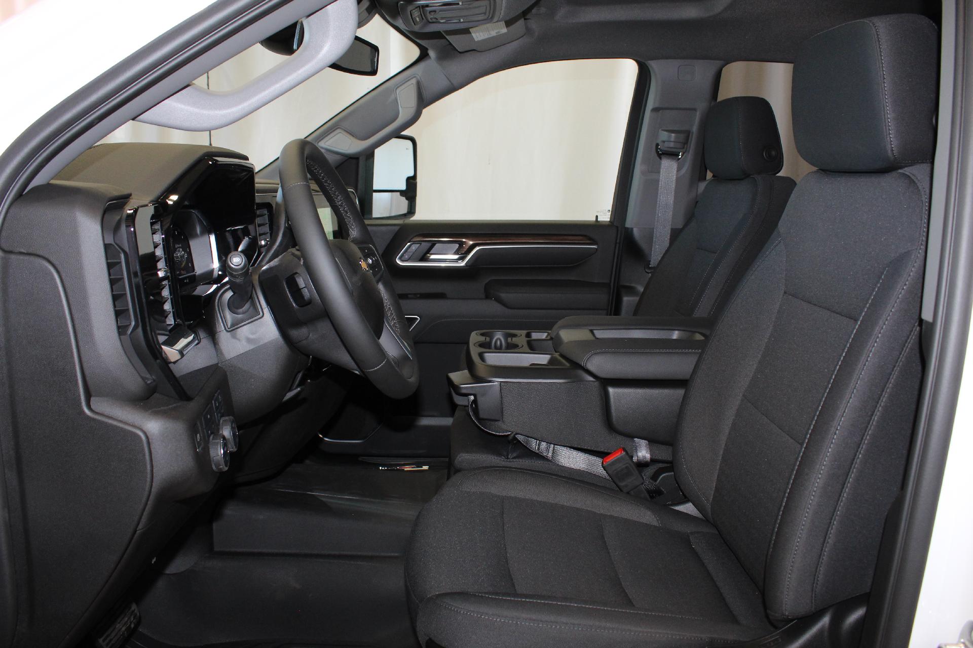 2025 Chevrolet Silverado 2500 HD Vehicle Photo in NORTHAMPTON, MA 01060-1120