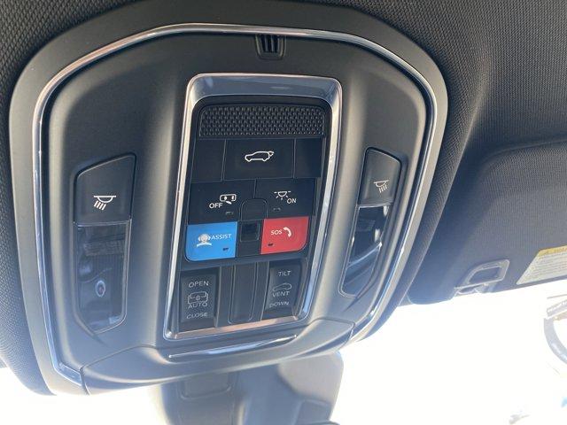2025 Jeep Grand Cherokee Vehicle Photo in Doylsetown, PA 18901