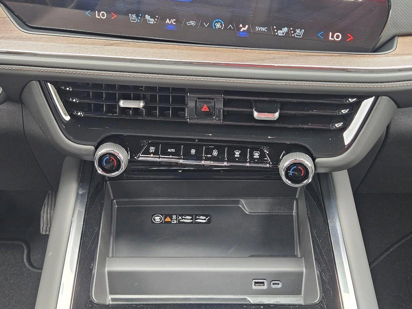 2025 Chevrolet Suburban Vehicle Photo in AUSTIN, TX 78759-4154