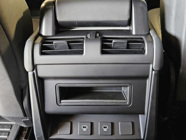 2025 Defender Vehicle Photo in AUSTIN, TX 78717