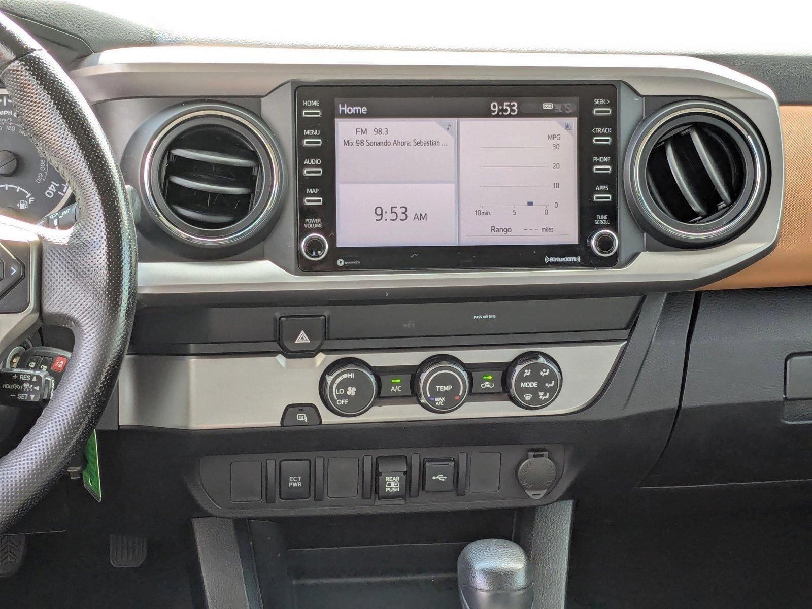 2020 Toyota Tacoma 2WD Vehicle Photo in Miami, FL 33015